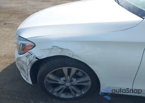 2017 Mercedes-Benz C 300 4Matic/Luxury 4Matic/Sport 4Matic из США, поврежденный, VIN WDDWF4KBXHR241642